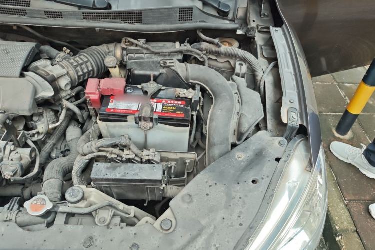 Used Nissan Sylphy  Engine Bay Left