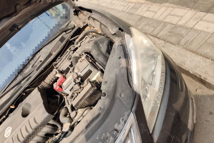 Used Nissan Sylphy 2012 1.6 XL CVT Luxury Edition Engine Bay Left