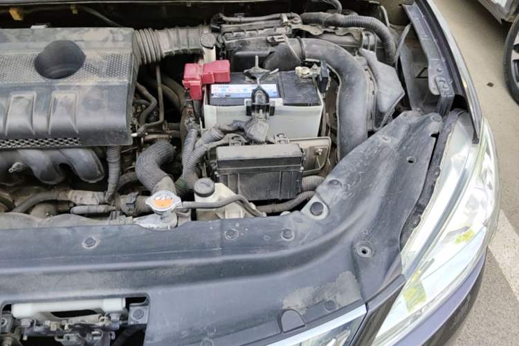 Used Nissan Sylphy 2012 1.6 XL CVT Luxury Edition Engine Bay Left