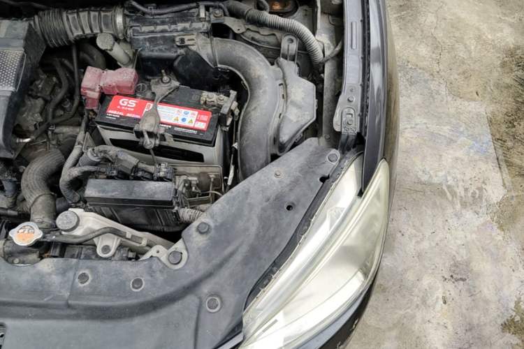 Used Nissan Sylphy 2012 1.6 XL CVT Luxury Edition Engine Bay Left