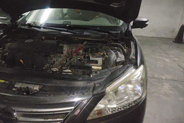 Used Nissan Sylphy 2012 1.8XL CVT Luxury Edition Engine Bay Left