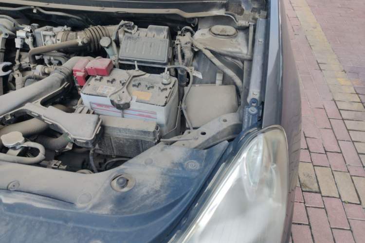 Used Nissan Sylphy 2012 Classic 1.6XE Manual Comfort Edition Engine Bay Left