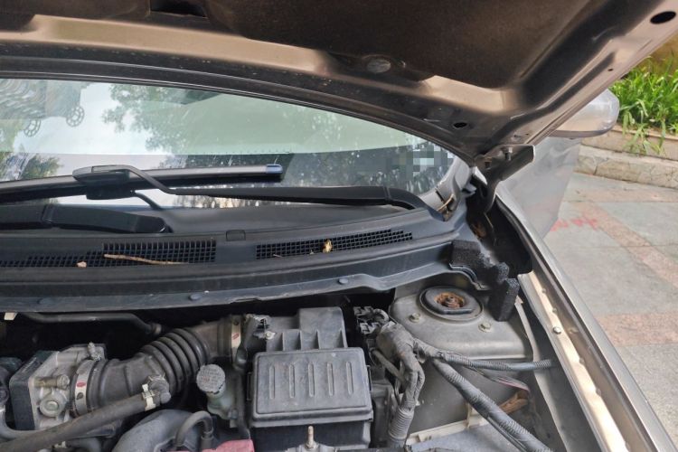 Used Nissan Sylphy 2012 Classic 1.6XE Automatic Comfort Edition Engine Bay Left