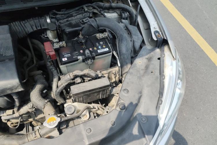 Used Nissan Sylphy 2012 1.6 XL Manual Luxury Edition Engine Bay Left