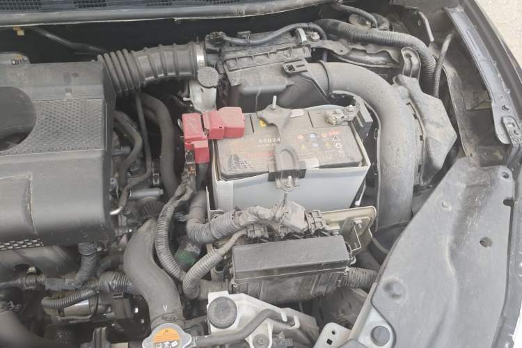 Used Nissan Sylphy 2012 1.6 XL CVT Luxury Edition Engine Bay Left