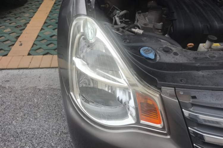 Used Nissan Sylphy 2012 Classic 1.6XE Manual Comfort Edition Engine Bay Right