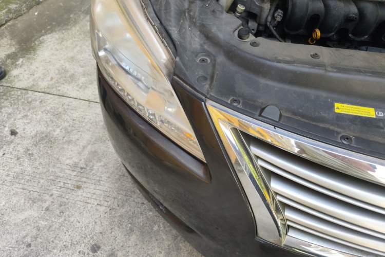 Used Nissan Sylphy 2012 1.6 XL Manual Luxury Edition Engine Bay Right