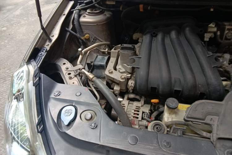 Used Nissan Sylphy 2012 Classic 1.6XE Manual Comfort Edition Engine Bay Right