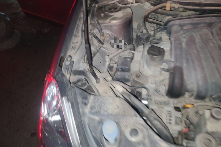 Used Nissan Sylphy 2012 Classic 1.6XE Manual Comfort Edition Engine Bay Right