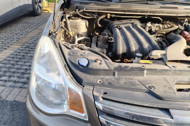 Used Nissan Sylphy 2012 Classic 1.6XE Manual Comfort Edition Engine Bay Right