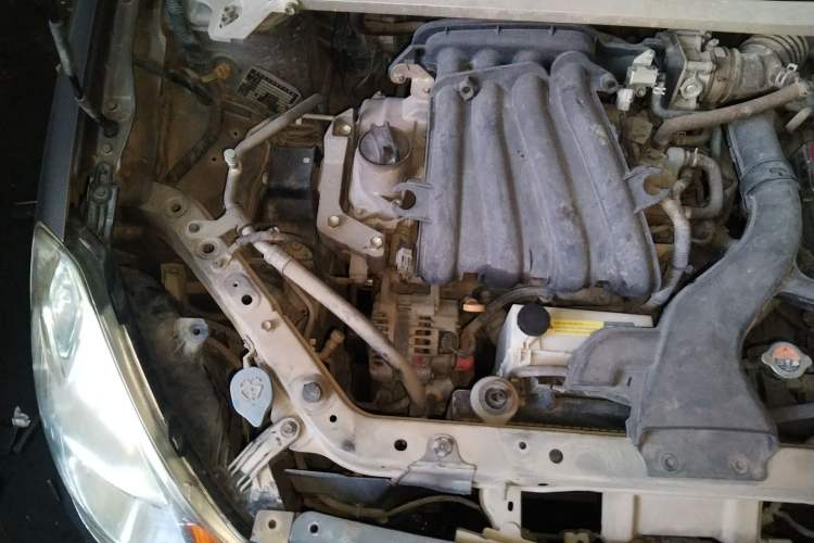Used Nissan Sylphy 2012 Classic 1.6XE Automatic Comfort Edition Engine Bay Right
