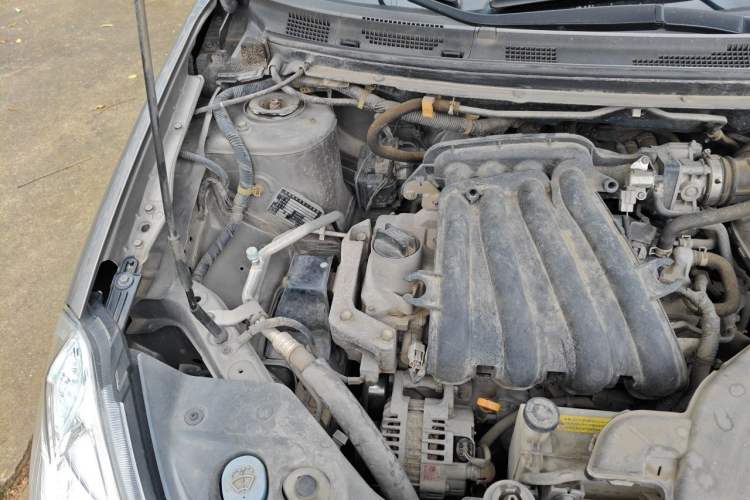 Used Nissan Sylphy 2012 Classic 1.6XE Automatic Comfort Edition Engine Bay Right