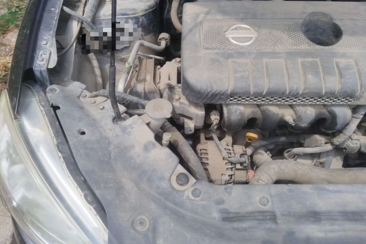 Used Nissan Sylphy 2012 1.6XE Manual Comfort Edition Engine Bay Right