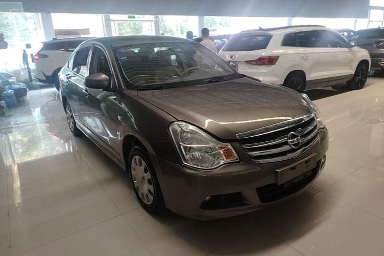 Used Nissan Sylphy 2012 Classic 1.6XE Automatic Comfort Edition Front Right 45 Deg