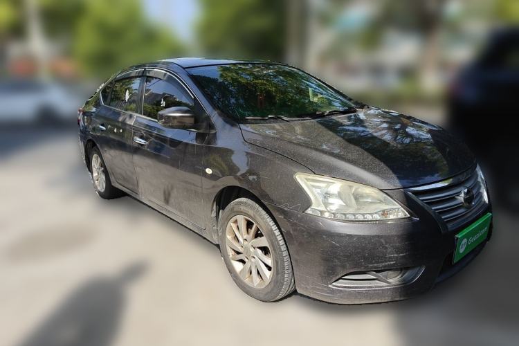 Used Nissan Sylphy 2012 1.6 XL Manual Luxury Edition Front Right 45 Deg