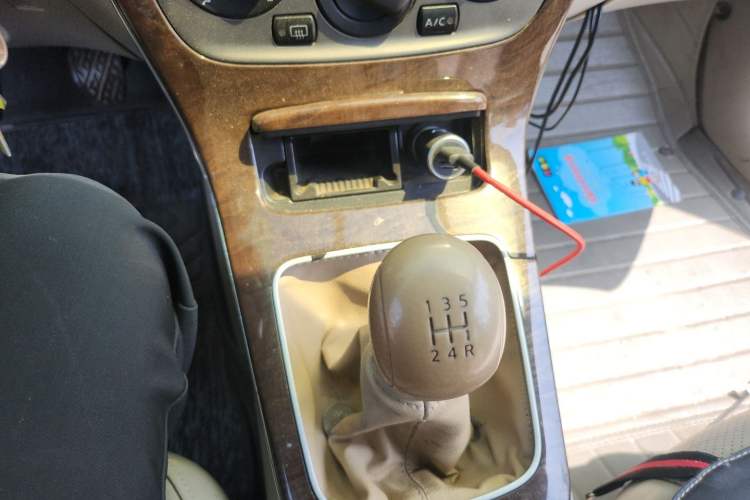 Used Nissan Sylphy 2012 1.6 XL Manual Luxury Edition Gear Lever