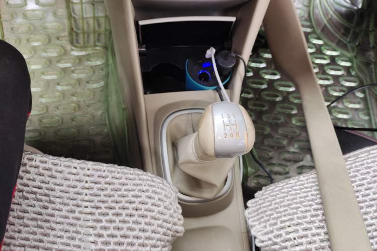 Used Nissan Sylphy 2012 Classic 1.6XE Manual Comfort Edition Gear Lever