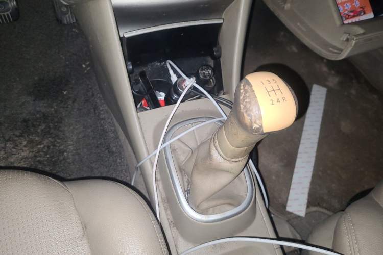 Used Nissan Sylphy 2012 Classic 1.6XE Manual Comfort Edition Gear Lever