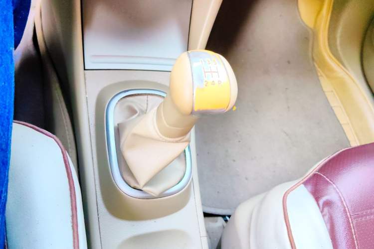 Used Nissan Sylphy 2012 Classic 1.6XE Manual Comfort Edition Gear Lever