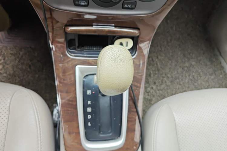 Used Nissan Sylphy 2012 1.6 XL CVT Luxury Edition Gear Lever