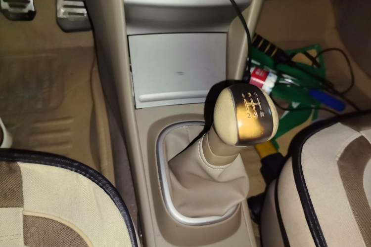 Used Nissan Sylphy 2012 Classic 1.6XE Manual Comfort Edition Gear Lever