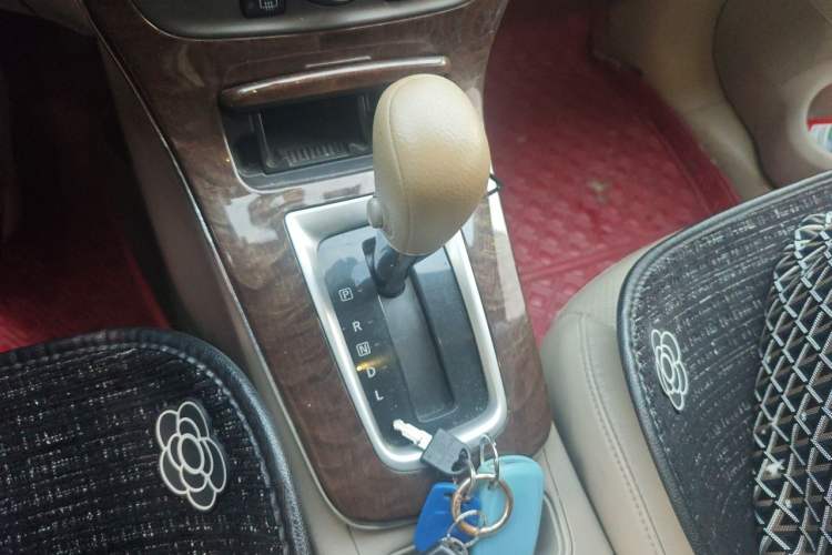 Used Nissan Sylphy 2012 1.6 XL CVT Luxury Edition Gear Lever