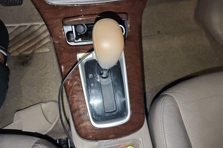 Used Nissan Sylphy 2012 1.6 XL CVT Luxury Edition Gear Lever