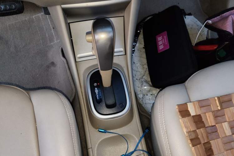 Used Nissan Sylphy 2012 Classic 1.6XE Automatic Comfort Edition Gear Lever