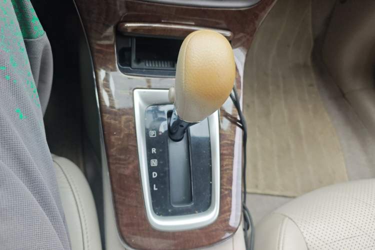 Used Nissan Sylphy 2012 1.6 XL CVT Luxury Edition Gear Lever