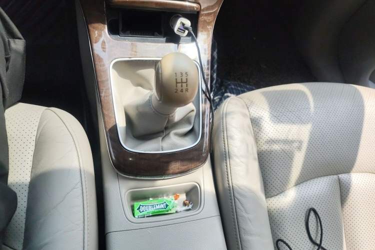 Used Nissan Sylphy 2012 1.6 XL Manual Luxury Edition Gear Lever