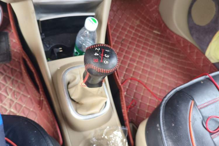 Used Nissan Sylphy 2012 Classic 1.6XE Manual Comfort Edition Gear Lever