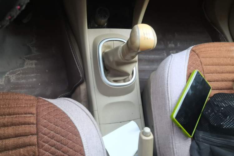 Used Nissan Sylphy 2012 Classic 1.6XE Manual Comfort Edition Gear Lever