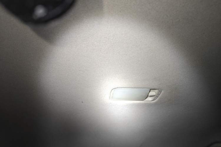 Used Nissan Sylphy 2012 Classic 1.6XE Manual Comfort Edition Headliner