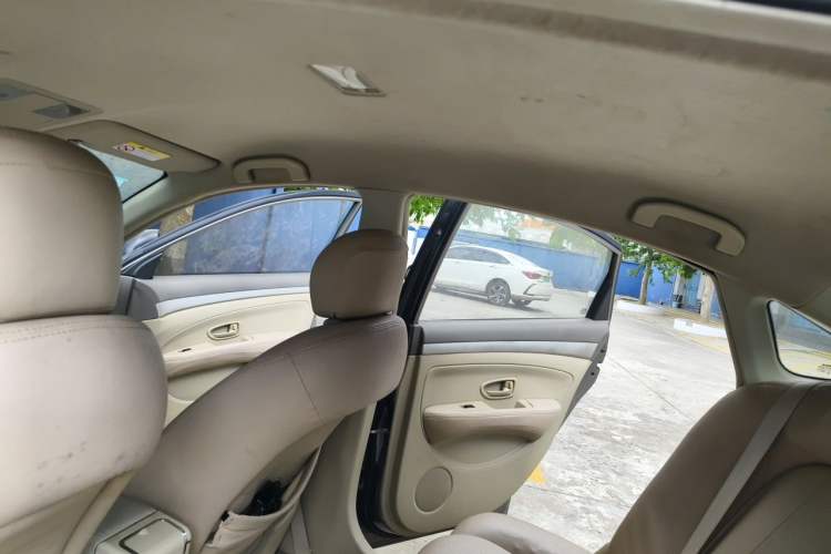 Used Nissan Sylphy 2012 Classic 1.6XE Automatic Comfort Edition Headliner