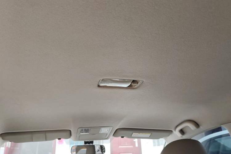 Used Nissan Sylphy 2012 Classic 1.6XE Automatic Comfort Edition Headliner
