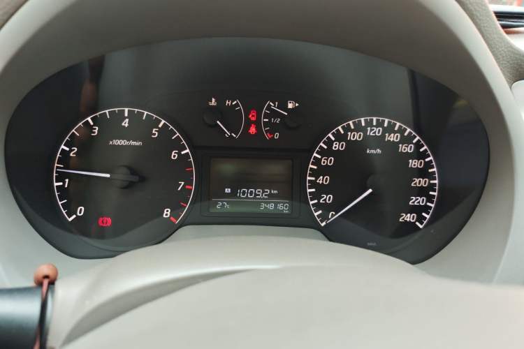 Used Nissan Sylphy  Instrument Cluster