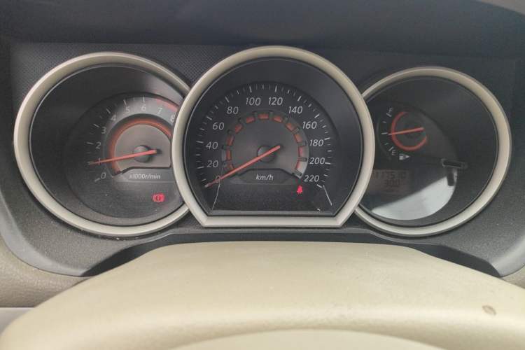 Used Nissan Sylphy 2012 Classic 1.6XE Automatic Comfort Edition Instrument Cluster