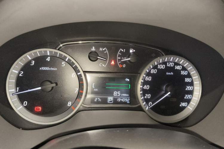 Used Nissan Sylphy 2012 1.8XL CVT Luxury Edition Instrument Cluster