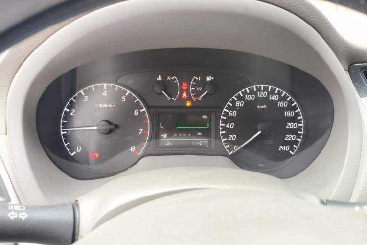 Used Nissan Sylphy  Instrument Cluster