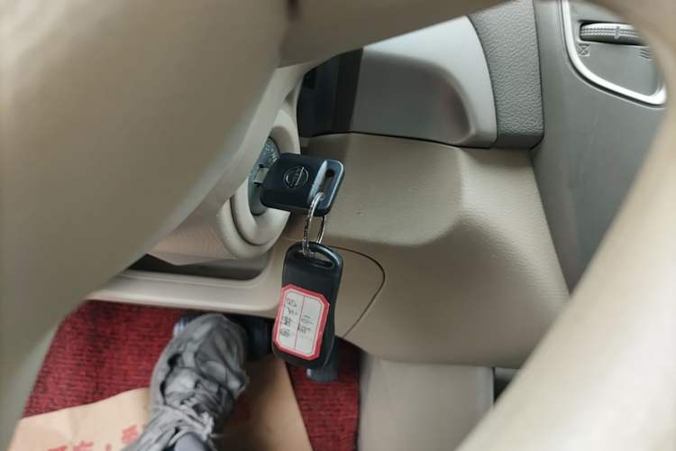 Used Nissan Sylphy 2012 Classic 1.6XE Automatic Comfort Edition Interior 1