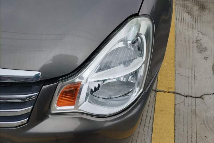 Used Nissan Sylphy 2012 Classic 1.6XE Automatic Comfort Edition Left Front Headlight