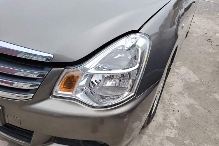Used Nissan Sylphy 2012 Classic 1.6XE Automatic Comfort Edition Left Front Headlight