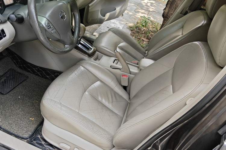 Used Nissan Sylphy 2012 1.6 XL CVT Luxury Edition Left Front Seat