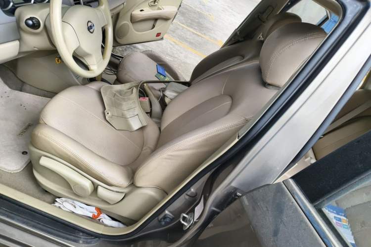 Used Nissan Sylphy 2012 Classic 1.6XE Automatic Comfort Edition Left Front Seat