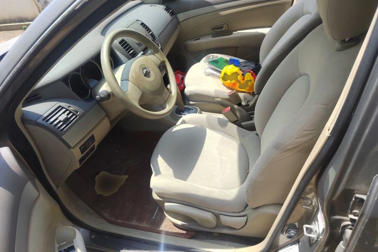 Used Nissan Sylphy 2012 Classic 1.6XE Automatic Comfort Edition Left Front Seat