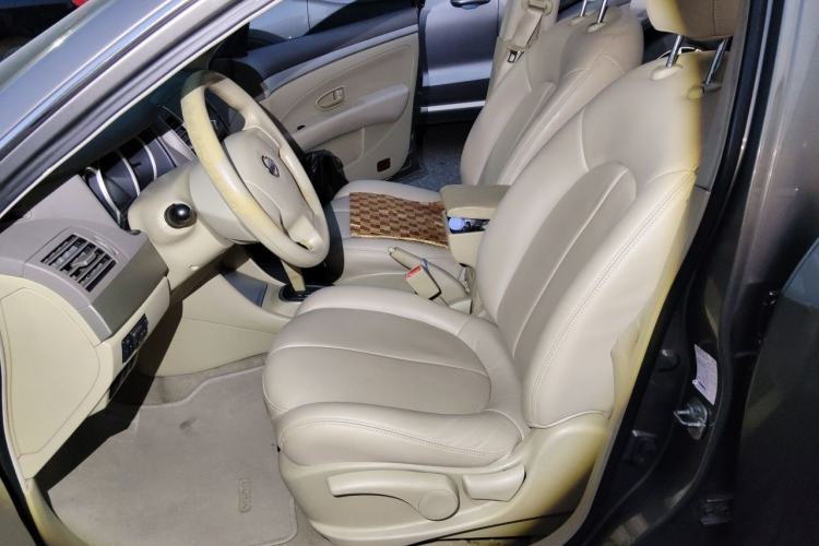 Used Nissan Sylphy 2012 Classic 1.6XE Automatic Comfort Edition Left Front Seat