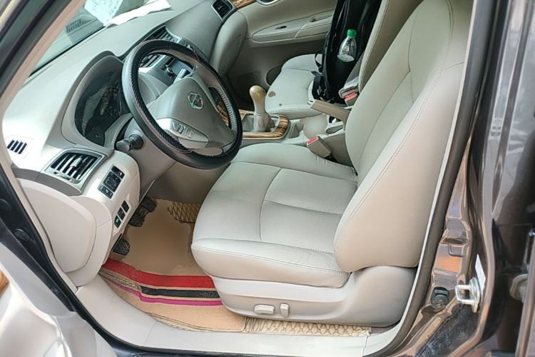 Used Nissan Sylphy 2012 1.6 XL Manual Luxury Edition Left Front Seat