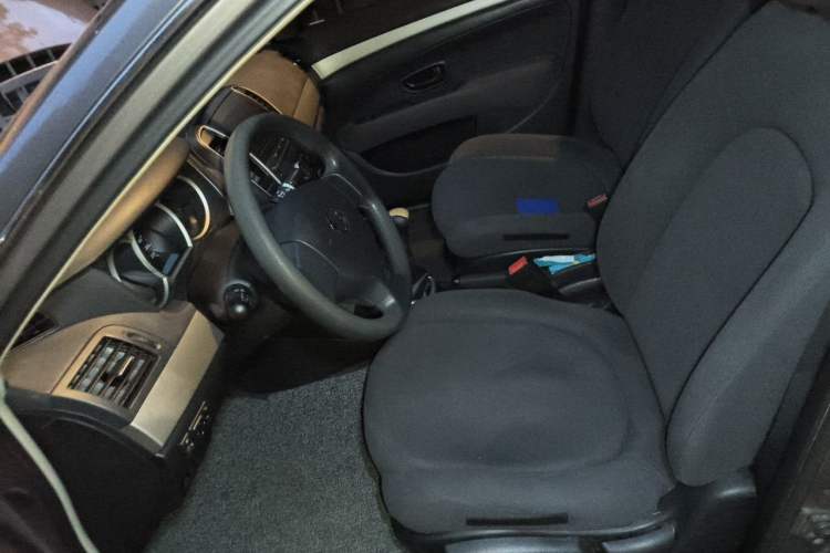 Used Nissan Sylphy 2012 Classic 1.6XE Manual Comfort Edition Left Front Seat