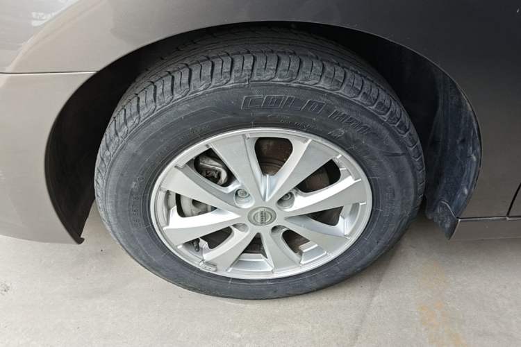 Used Nissan Sylphy 2012 Classic 1.6XE Automatic Comfort Edition Left Front Wheel Hub