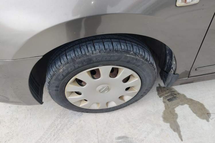 Used Nissan Sylphy 2012 Classic 1.6XE Manual Comfort Edition Left Front Wheel Hub